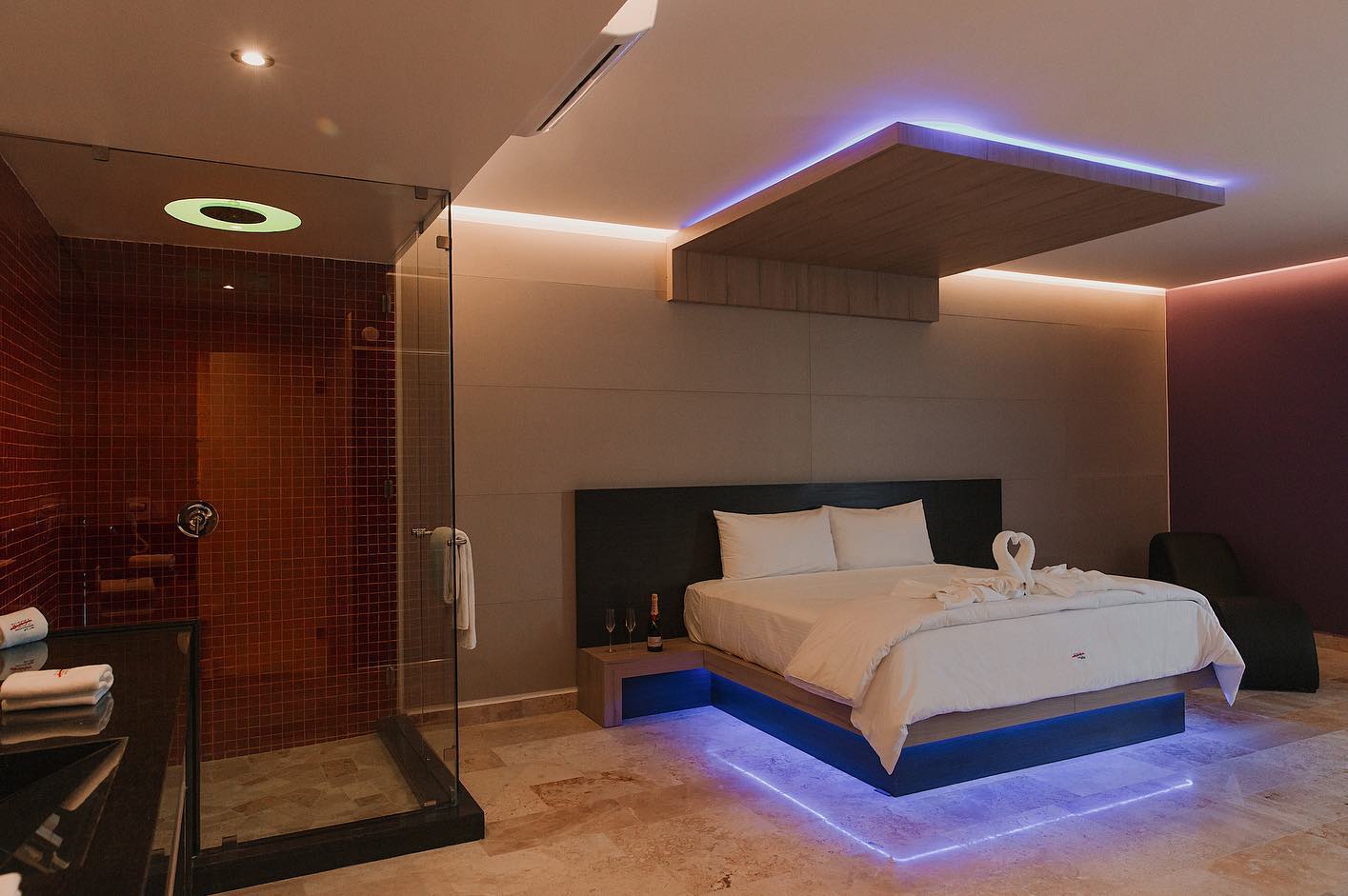 Habitación con regadera privada